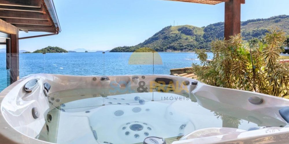 0216a027-3483-48c7-b8d3-ee093c37d76f