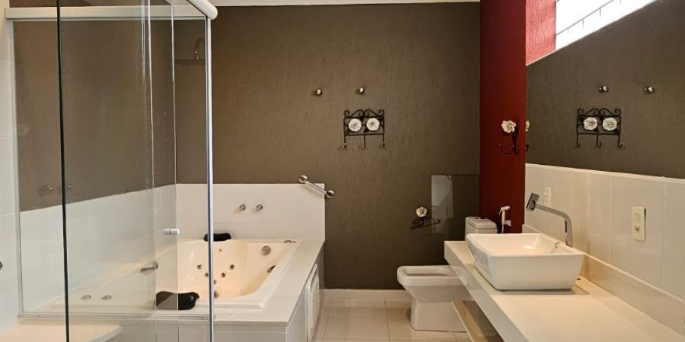 097cff09-743b-4209-97cd-c18253b7f0b8