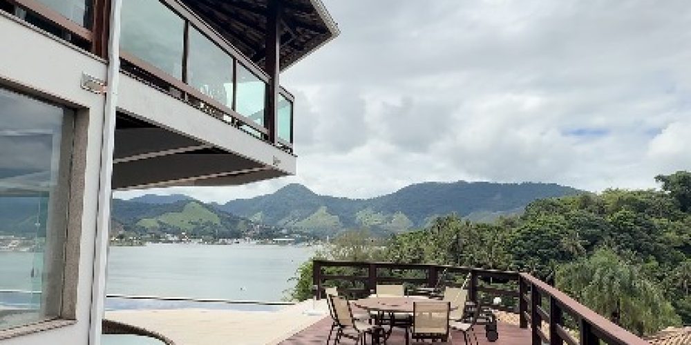 4adf8718-dba3-49fa-8da9-d2cc42aaf699