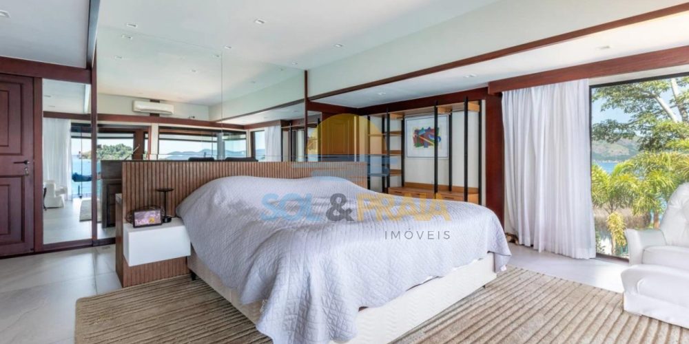 6da030e9-1bb8-41fa-af25-50da65758e86