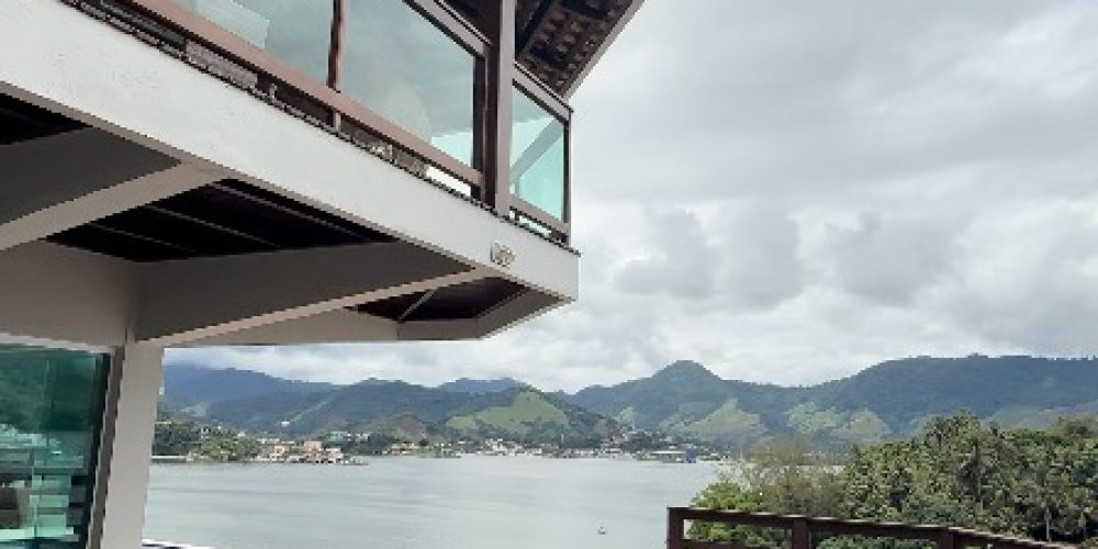 9c4a82d0-e114-4437-b238-3d803aed3f2e