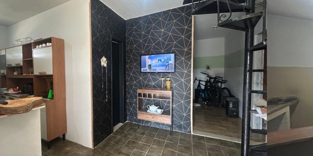 a98e8581-7f16-42eb-9cec-34d804da5a8f