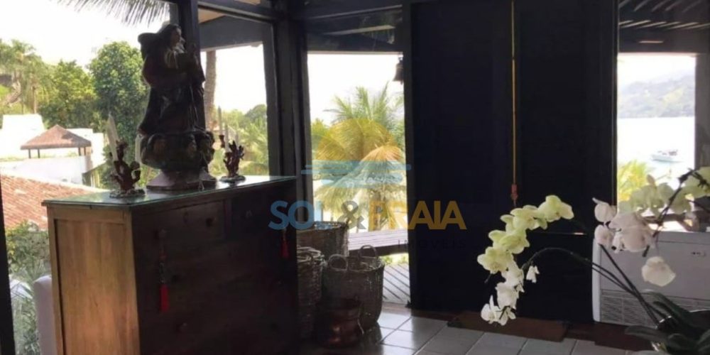 cb153972-f18b-4aac-84d7-a2821b22e960