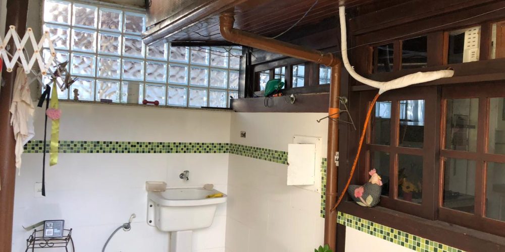 f799a560-7687-45f1-a451-1633a3edc27a