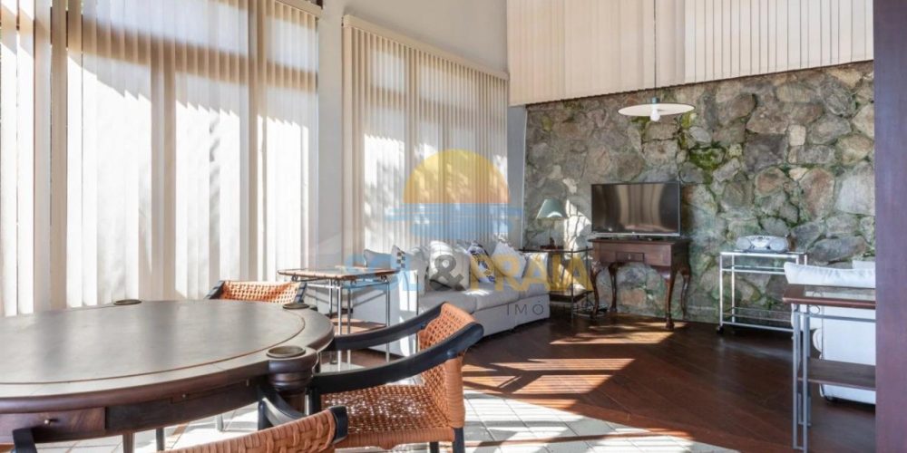 ff2851e2-e11e-4352-8ffd-8f535330b6d4